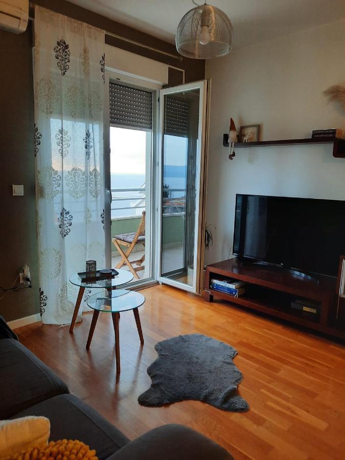 Sealine Apartment Omiš Esterno foto